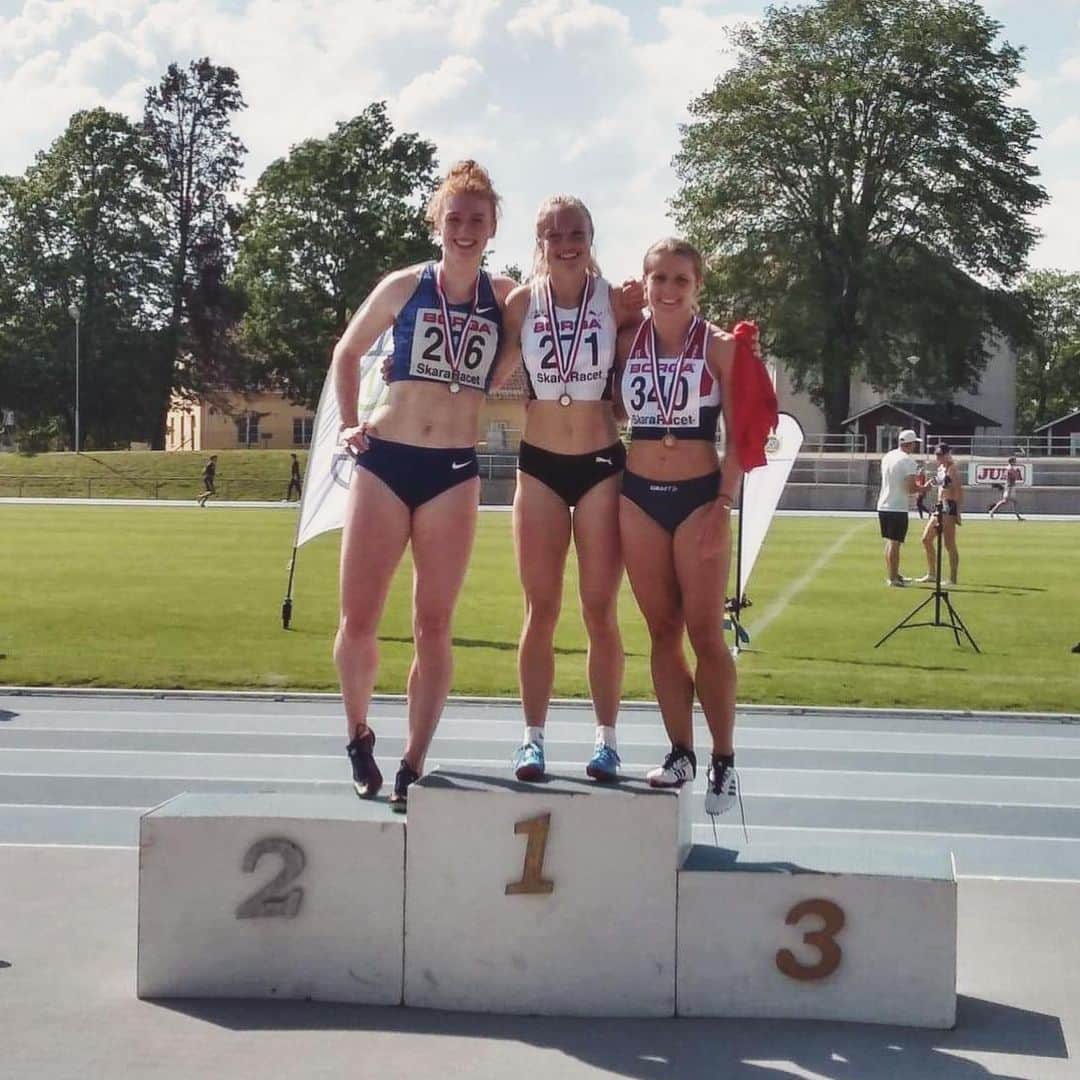 Astrid GLENNER-FRANDSENさんのインスタグラム写真 - (Astrid GLENNER-FRANDSENInstagram)「Fuldstændig uvirkeligt. 11.39 og dansk rekord på 100m 😭😭😭😭😭😭」6月7日 1時27分 - astridglenner
