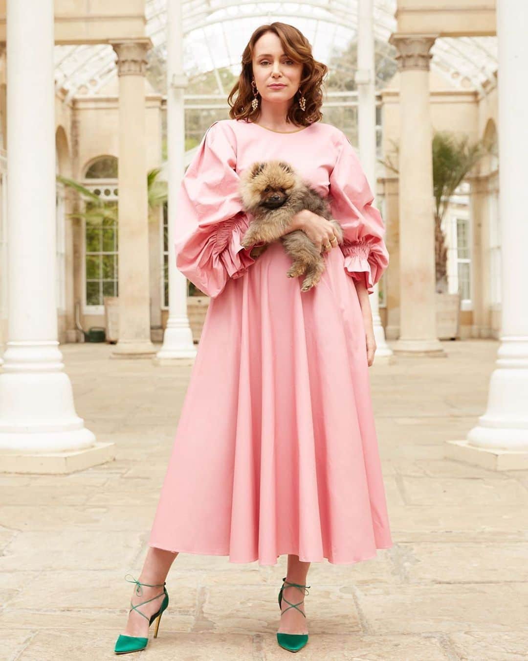 ルパートサンダーソンのインスタグラム：「#RSWomen | The fantastic @misskeeleyhawes wears archive #RupertSanderson pumps in @youmagazine 💕 | Styled by @aimeecroysdill 📸 @alangelati |l #KeeleyHawes #RupertSanderson #Bodyguard #SummerOfRockets」