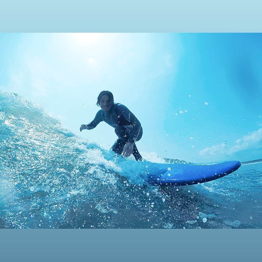 未来弥のインスタグラム：「surfing  #最高かよ #小波 ＃スポンジボード #一宮 ＃surfing Photo by @ryu_x_fiction」