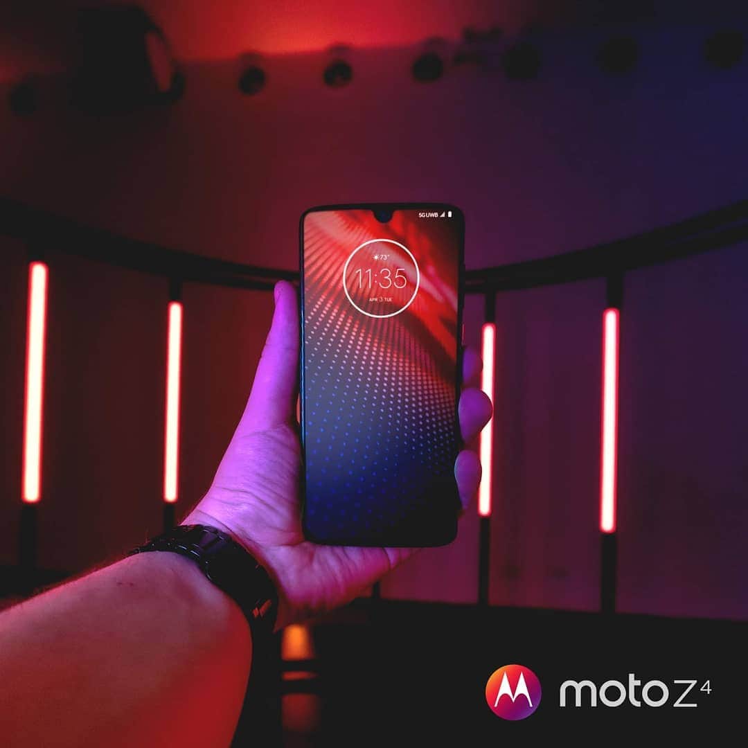 のインスタグラム：「#Motoz4 on sale now. Link in bio.」