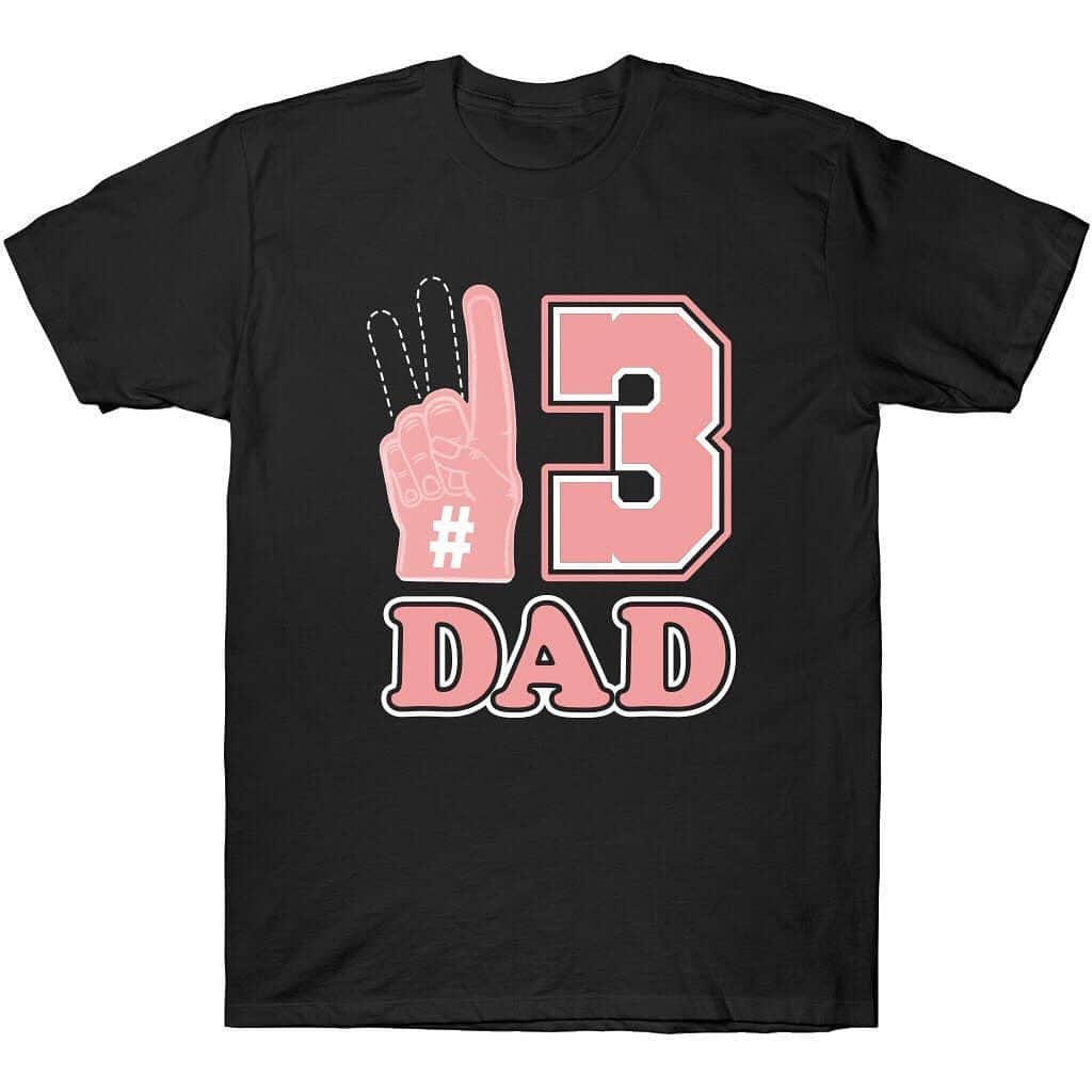 ドウェイン・ウェイドさんのインスタグラム写真 - (ドウェイン・ウェイドInstagram)「Shoutout @bleacherreport for coming through with the 🔥 just in time for #fathersday... we got the Father Prime t shirt and the #3 Dad shirt. Last day to order is tomorrow to get it in time. Who's gonna get one for their dad? Link in bio」6月7日 2時10分 - dwyanewade