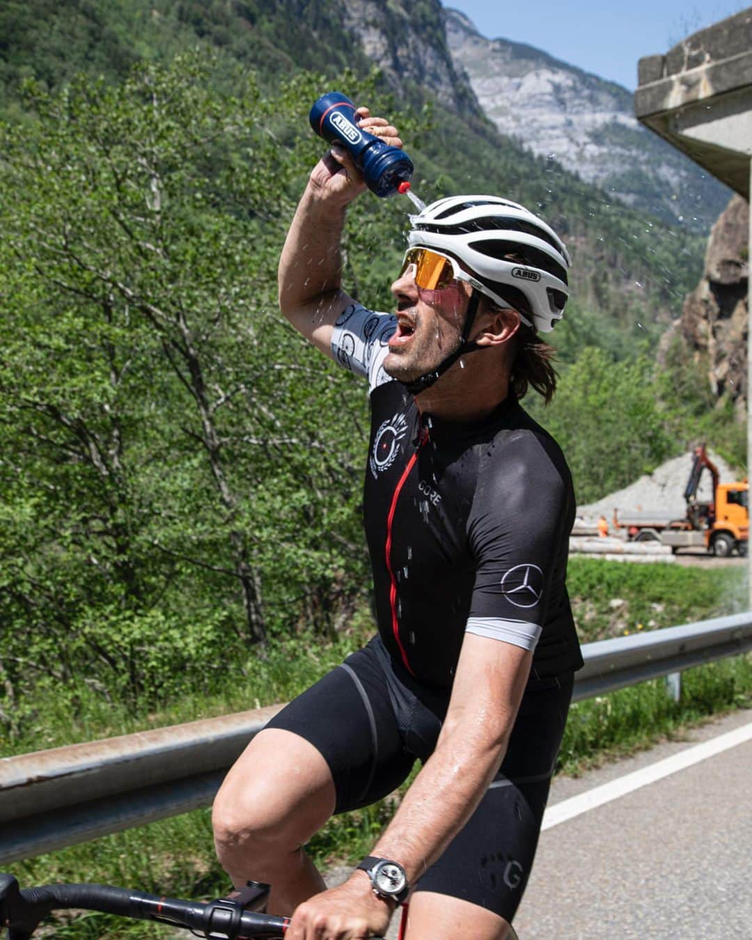 ファビアン・カンチェラーラさんのインスタグラム写真 - (ファビアン・カンチェラーラInstagram)「Great weather, epic scenery and good company - that was our Recon Ride of a part of the route for @chasingcancellara #ZurichZermatt. ☀️🚵🏼‍♂️ Looking forward to the 19th September! 🤩  #teamcancellara #spartacus #chasingcancellara #cycling #cyclist #cyclingpassion #cyclinglife #cyclingphotos #cyclingporn #roadbike #roadcycling #instacycling」6月7日 2時05分 - fabian_cancellara