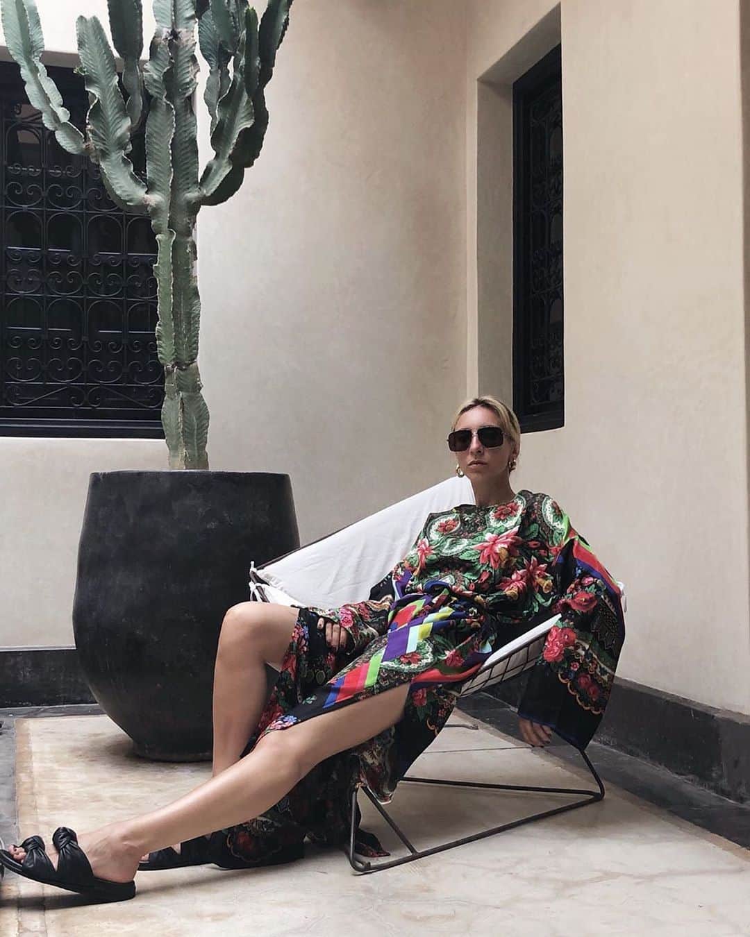 Pierre-Louis Masciaさんのインスタグラム写真 - (Pierre-Louis MasciaInstagram)「Amazing @veronica_giomini wearing our silk dress in Marrakech 🌴 . #plm #pierrelouismascia #unpredictableclassic #womenswear #menswear #prints #collection #spring #summer #2019 #ss19」6月7日 2時13分 - pierrelouismascia