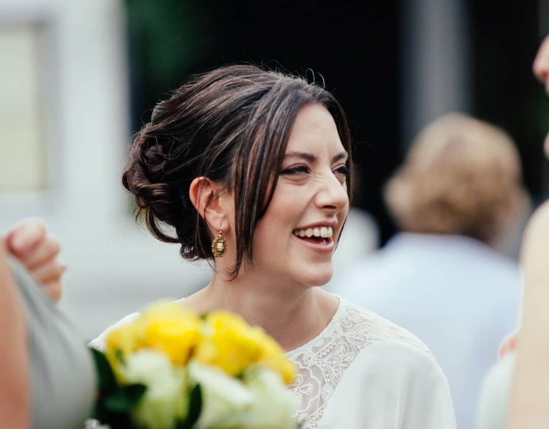 ミナさんのインスタグラム写真 - (ミナInstagram)「That is the smile we want to see on each of our brides' faces. 😍  Photographer: Yolande De Vries Photography」6月7日 2時40分 - indiebride.london