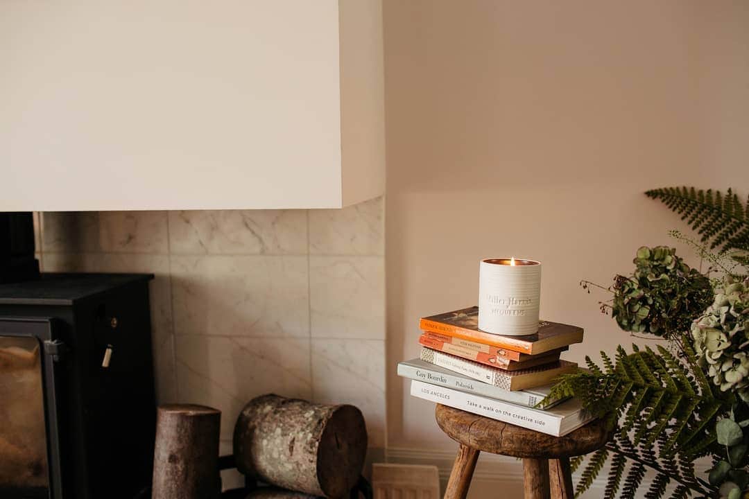 のインスタグラム：「A scent for summer evenings... Our Petal Storm candle seasons sumptuous white florals with pink pepper on an evocative base of amber and musk.」