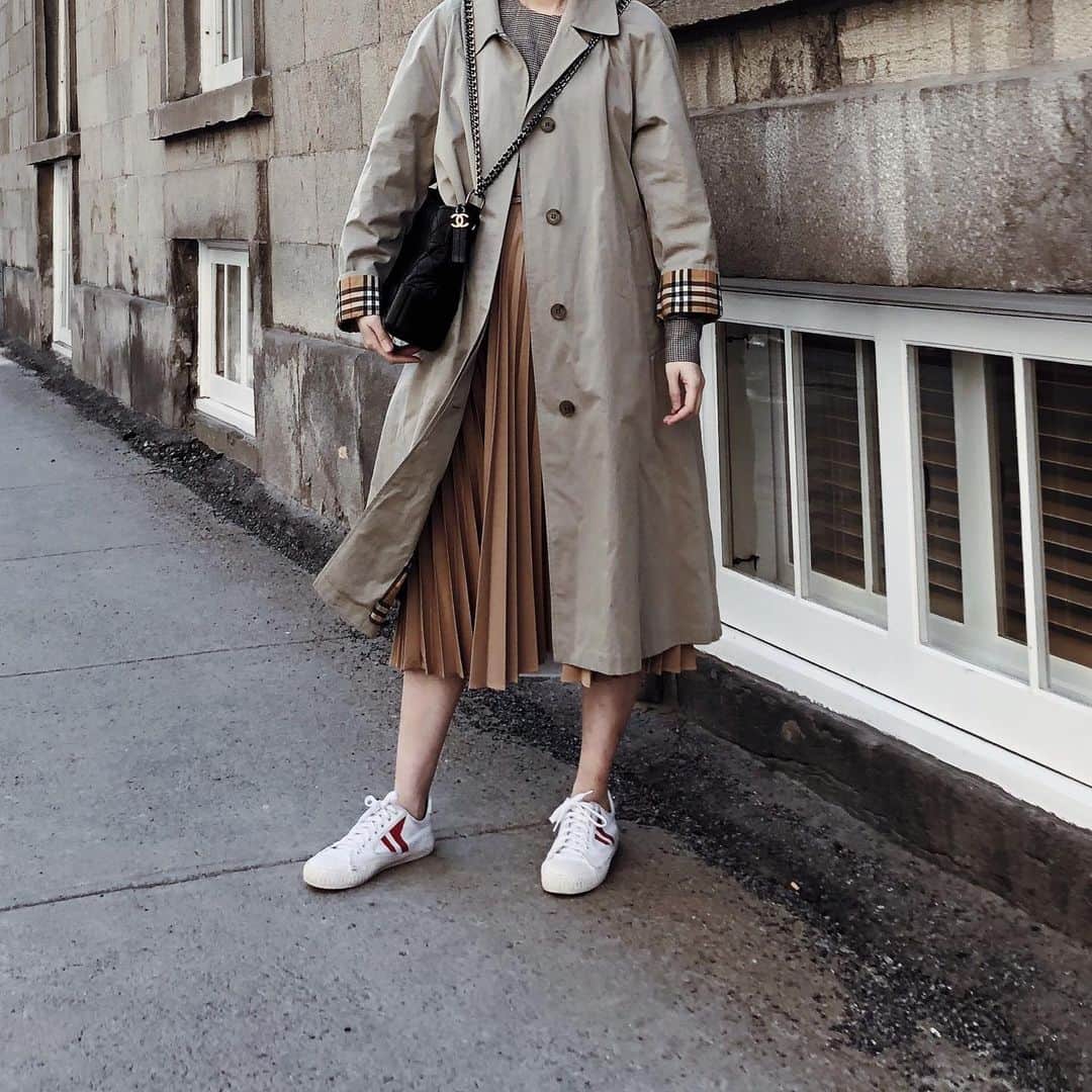 mixmatchisthekeyのインスタグラム：「#pleatedskirt 📷 @mich.miich」