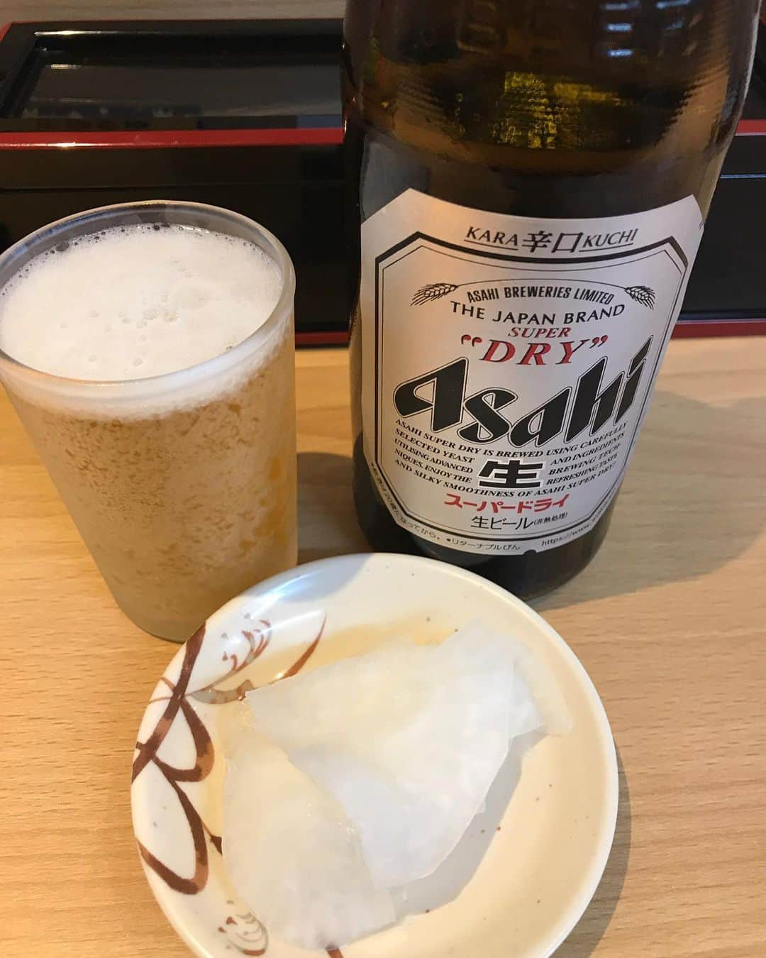 モリスさんのインスタグラム写真 - (モリスInstagram)「鹿児島オフ満喫 探し続けて念願のしろくまのお酒飲めるお店見つけた しかも店長がめちゃくちゃこっち側の人間だった また鹿児島好きになっちゃったなあ #しろくま」6月7日 3時28分 - surimooo