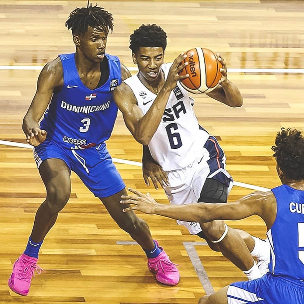 USA Basketballさんのインスタグラム写真 - (USA BasketballInstagram)「↔️ The USA Men’s U16 National Team ROLLED through teams in the #FIBAU16Americas preliminary round in Brazil 👍」6月7日 3時37分 - usabasketball