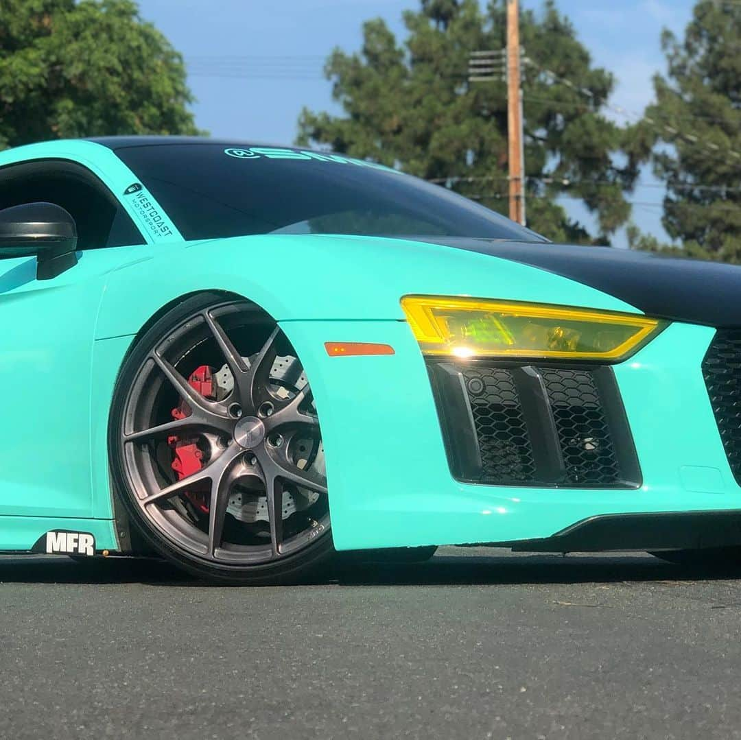 CarsWithoutLimitsさんのインスタグラム写真 - (CarsWithoutLimitsInstagram)「@smg_clyde Audi R8 on @zitowheels 🙌🏼 #carswithoutlimits #zitowheels」6月7日 3時58分 - carswithoutlimits