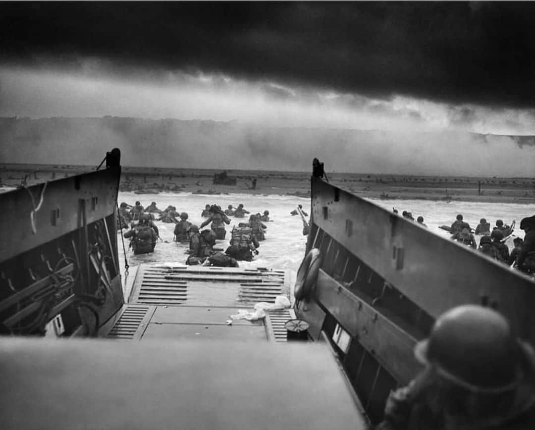 クラーク・グレッグさんのインスタグラム写真 - (クラーク・グレッグInstagram)「I have been moved and inspired by the the story of #dday since I was a boy. The courage and sacrifice of those men and women remains staggering. #TheLongestDay」6月7日 4時39分 - clarkgregg