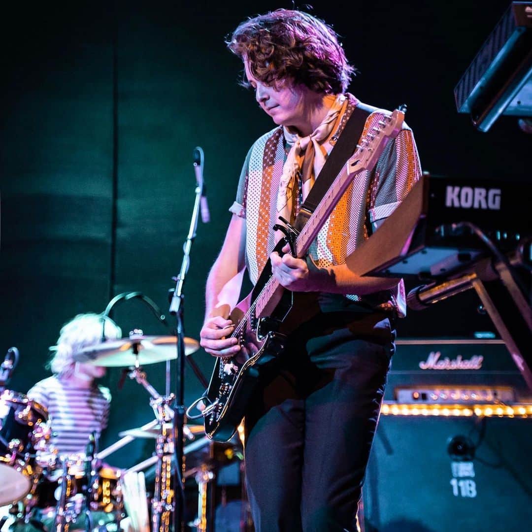 HEY VIOLETのインスタグラム：「from nyc yesterday. now we’re here in dc, come hang w us❤️❤️❤️ 📸: @alfitzpics」