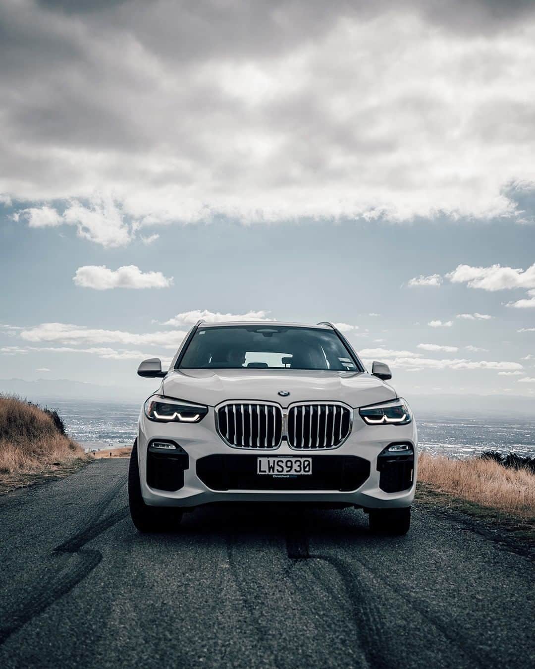 BMWのインスタグラム：「Take full control during your journeys. The BMW X5. #BMWrepost @christchurchbmw @notadaywasted #BMW #X5」