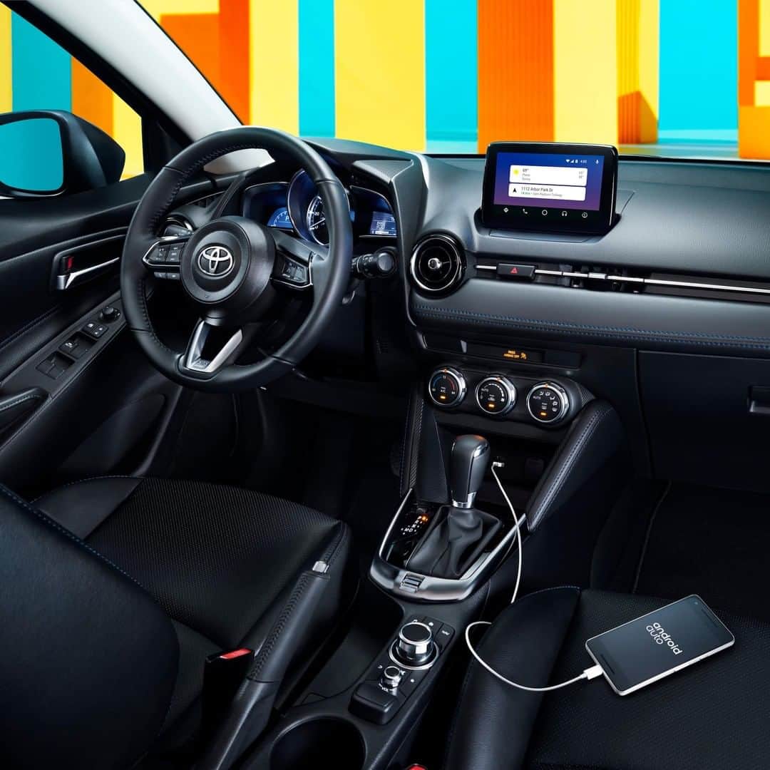 toyotausaさんのインスタグラム写真 - (toyotausaInstagram)「The all-new 2020 #Yaris Hatchback has the tech you need to stay connected. Upgraded capabilities like Apple CarPlay® compatibility and Android Auto™ compatibility come standard to meet your driving needs! Arriving soon. #LetsGoPlaces」6月7日 5時06分 - toyotausa