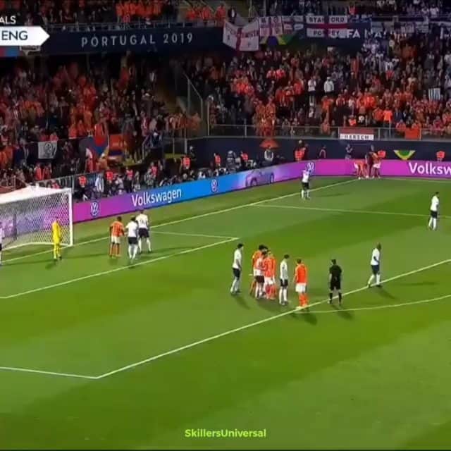 カルロス・テベスのインスタグラム：「1-1!」