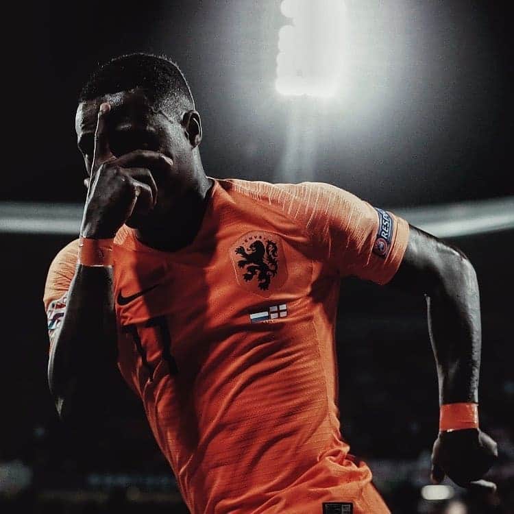 カルロス・テベスのインスタグラム：「3-1 for the #Netherlands 🇳🇱🔥」
