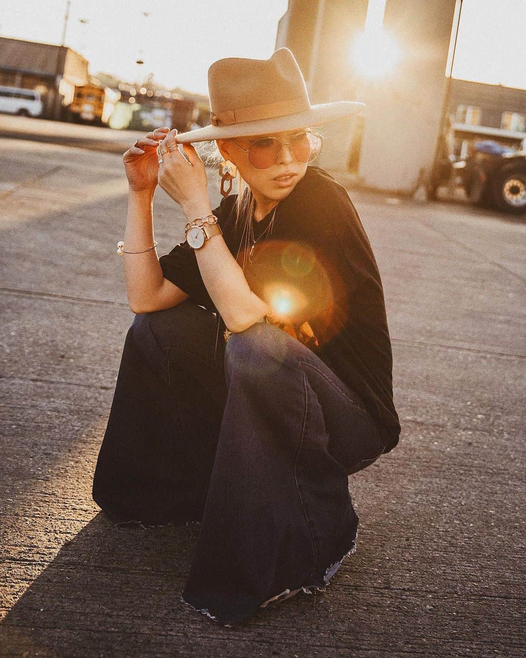AikA♡ • 愛香 | JP Blogger • ブロガーのインスタグラム：「Keep looking. Not for a person, but for your passion, your love, your courage, your goals, your dreams, your happiness, yourself. Please keep looking. Explore yourself before your explore another. Know your worth, know yourself. Only then will you know what you need over what you want. You need yourself to become your own. 💫 ===== 📷: @bethanymarieco • @bethanymariephoto」