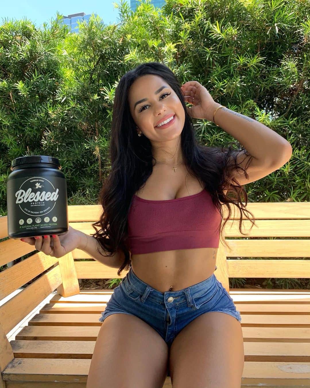 Katya Elise Henryさんのインスタグラム写真 - (Katya Elise HenryInstagram)「Blessed Protein prides itself with having no nasty ingredients added to its formula to not only make it one of the best-tasting proteins out there but one of the healthier ones as well. Not only is it what’s in the protein that counts, but It’s also what isn’t in our protein that makes Blessed the best. There aren’t any nasties: zero artificial additives, sweeteners, grit or digestive enzymes. Just 100% sustainable raw ingredients. On top of this Blessed is gluten-free, soy-free and dairy-free. Which helps the mind, body, and soul knowing you’re taken care of while being the best you can be! It’s a must try :’) Use code KATYA10 on www.ehplabs.com & save 10% off of yaaa order! 🥥」6月7日 7時18分 - katyaelisehenry