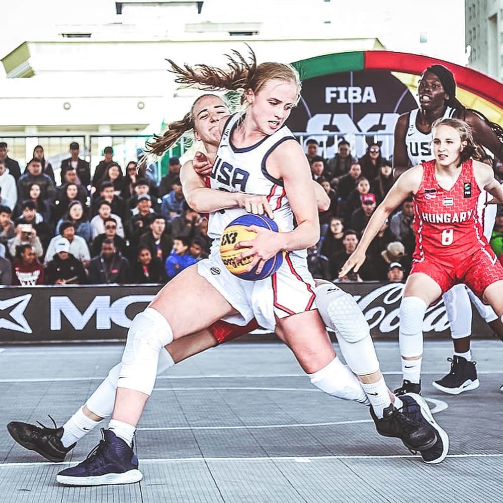 USA Basketballさんのインスタグラム写真 - (USA BasketballInstagram)「👏 Both @usab3x3 teams are through to the #3x3U18 World Cup quarterfinals with 4-0 records! Tonight’s game can be seen at YouTube.com/FIBA3x3」6月7日 7時51分 - usabasketball
