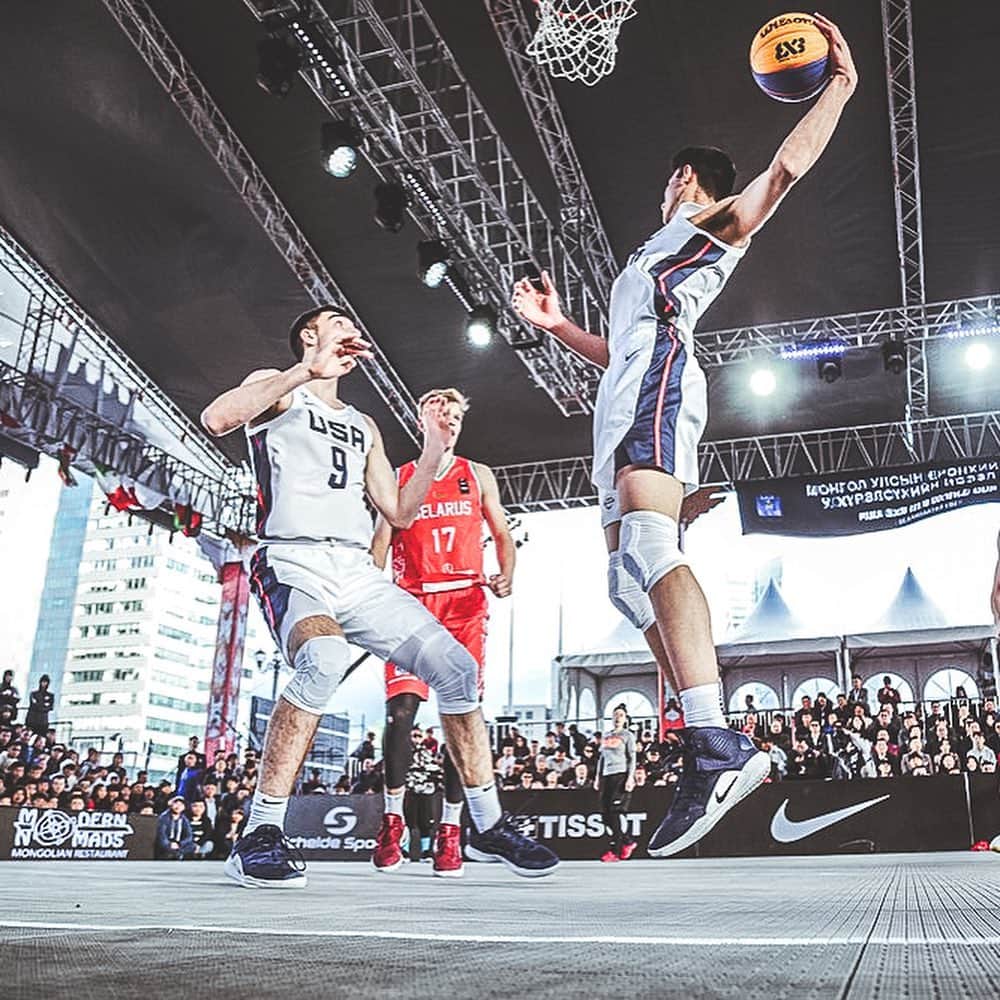 USA Basketballさんのインスタグラム写真 - (USA BasketballInstagram)「👏 Both @usab3x3 teams are through to the #3x3U18 World Cup quarterfinals with 4-0 records! Tonight’s game can be seen at YouTube.com/FIBA3x3」6月7日 7時51分 - usabasketball