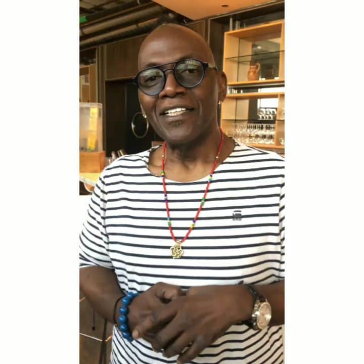 ランディ・ジャクソンのインスタグラム：「Another shout out for #nationaleyewearday 🙏🏾👓👀💫💯 @zyloware」