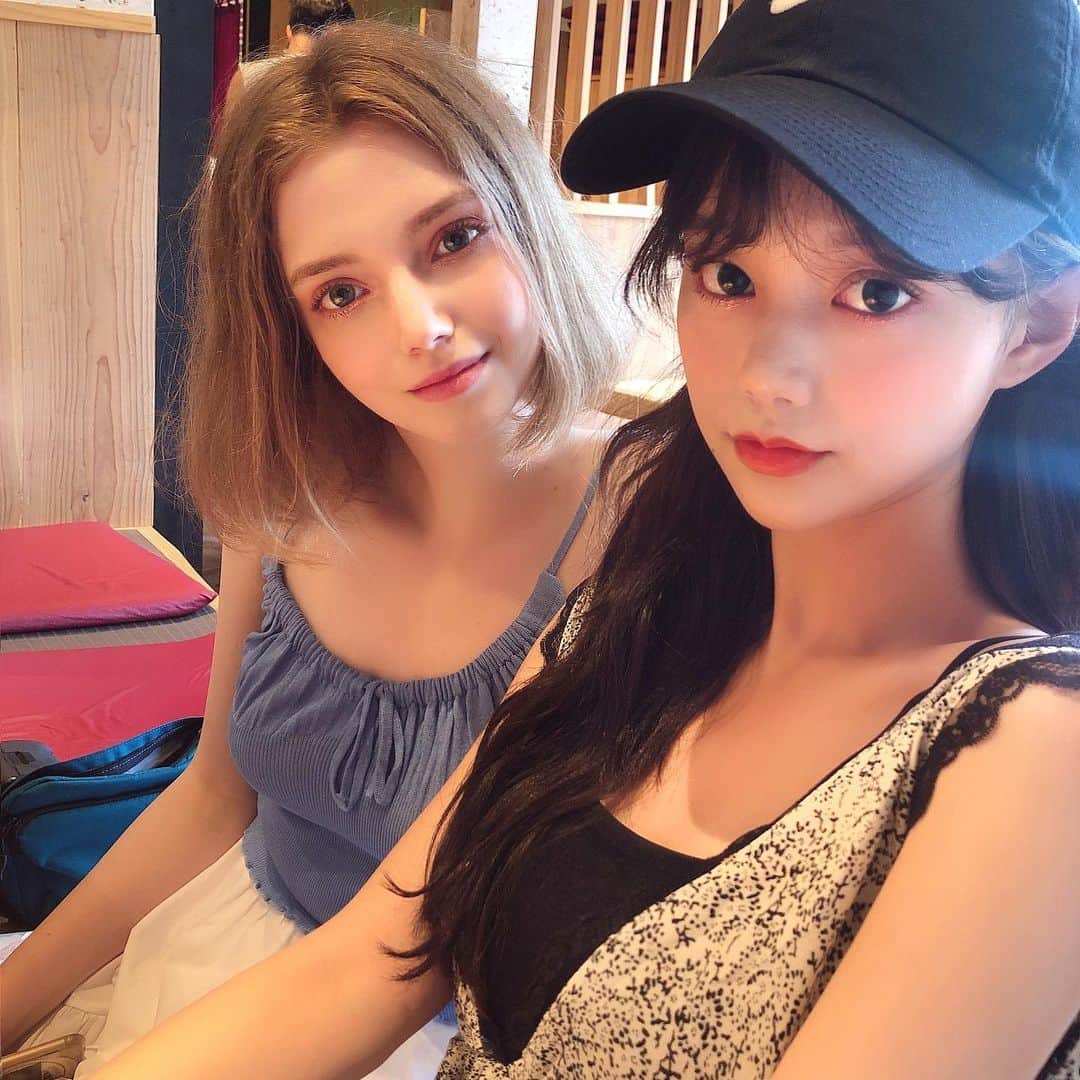 Chuuのインスタグラム：「비오니깐 우산 챙기세요오!💓#chuuseoul」