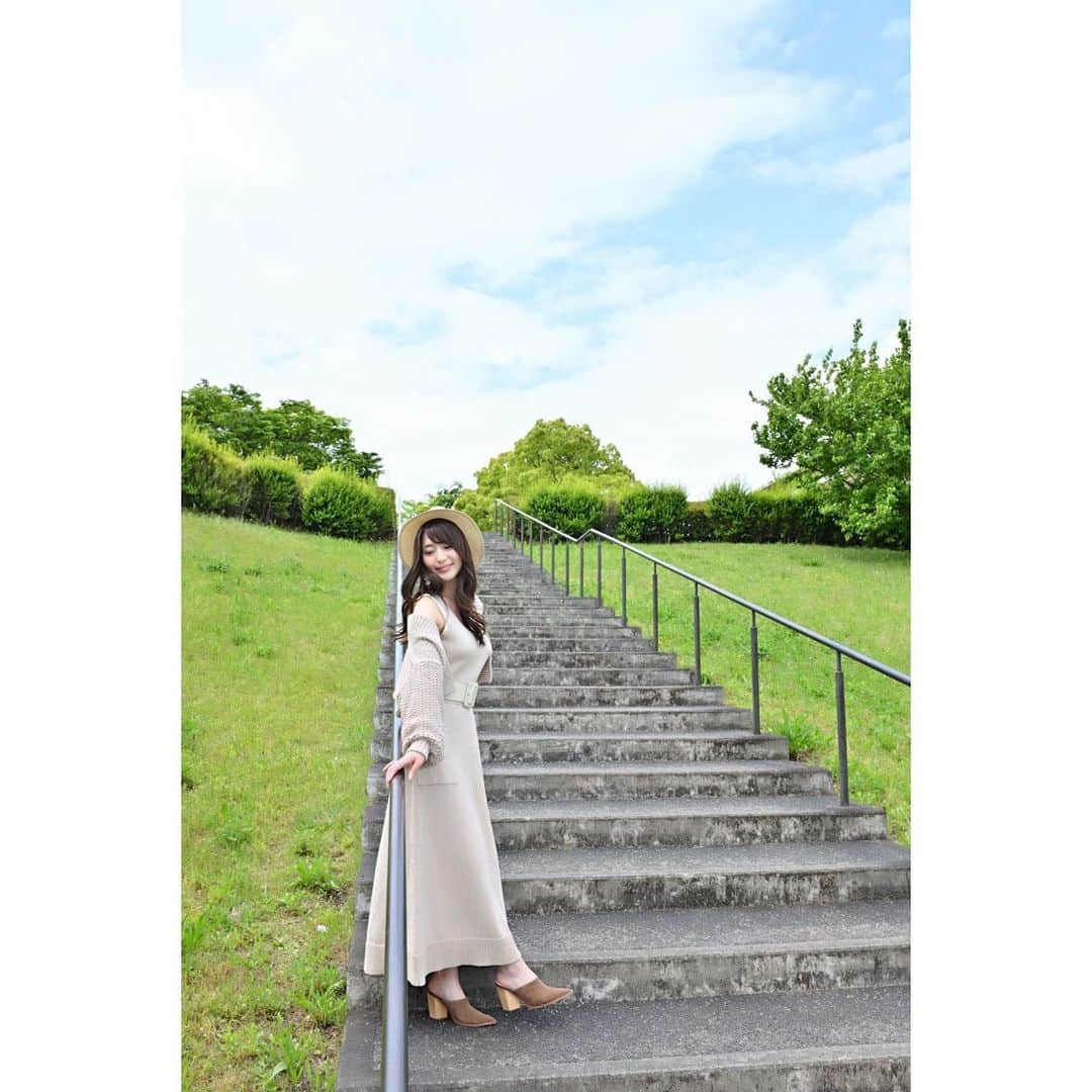 堀尾実咲のインスタグラム：「#gm ❤︎ おさんぽでーと🐰💚てくてく  #おさんぽ #portrait」