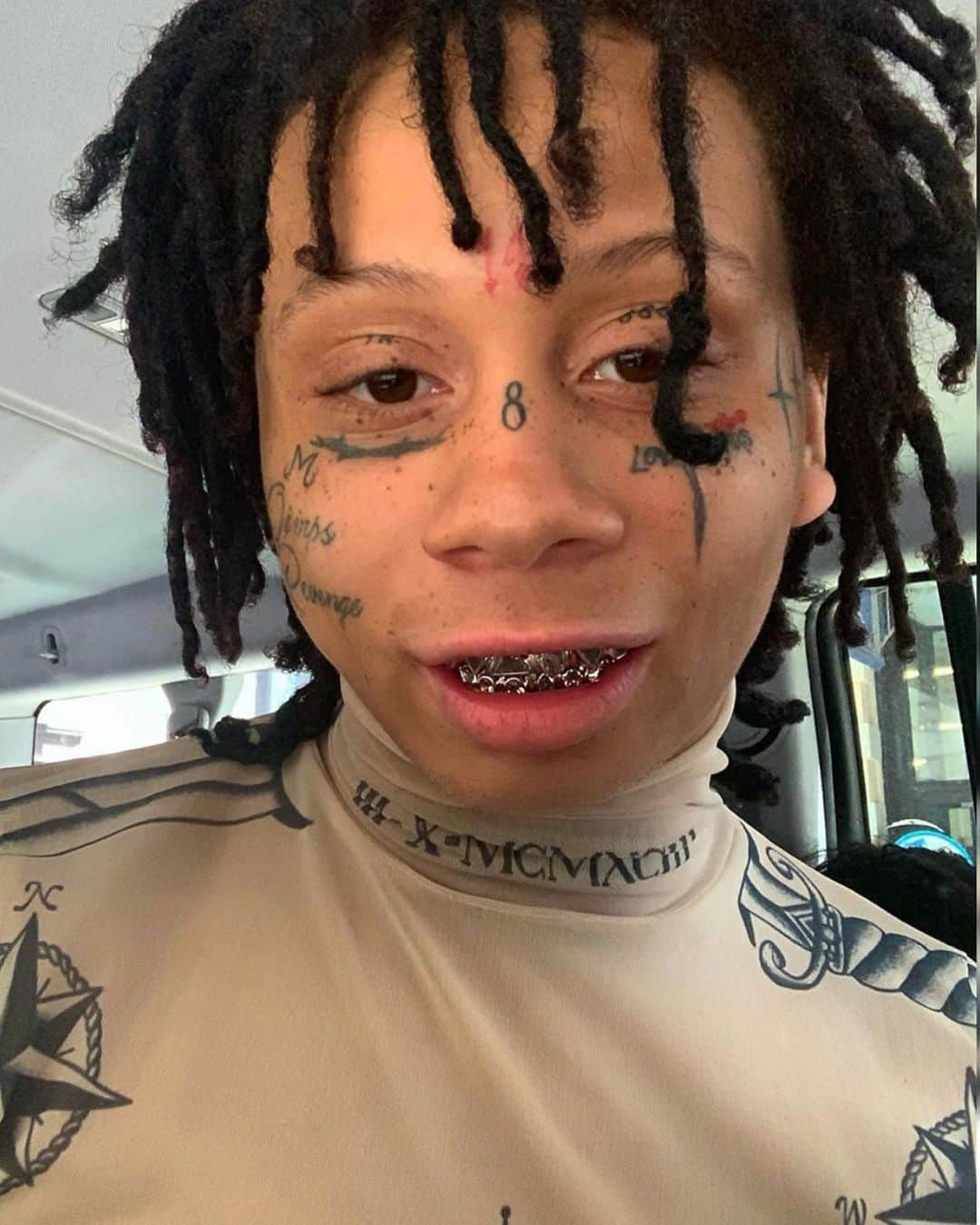 ヴェトモンさんのインスタグラム写真 - (ヴェトモンInstagram)「SUMMER 2019 PIC: @trippieredd」6月7日 8時59分 - vetements_official