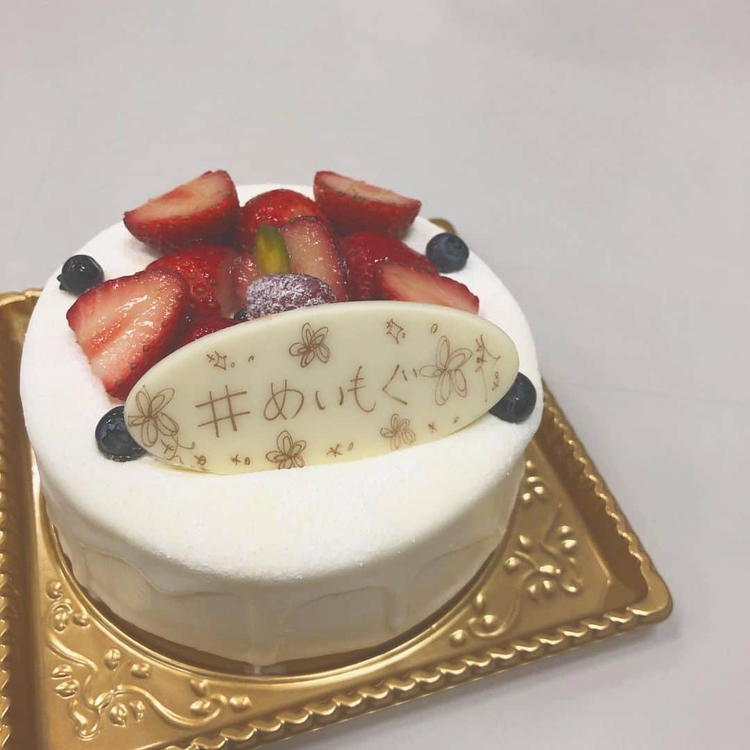 福田愛依さんのインスタグラム写真 - (福田愛依Instagram)「今日お仕事で、なんと！！ #めいもぐ のケーキを頂きました☺︎❤︎ めちゃくちゃ嬉しいです！！ ありがとうございます🙇‍♀️✨ 美味しかったぁぁあ🤤  #めいもぐ #ケーキ #幸せ #感謝」6月7日 18時30分 - meii_cheer