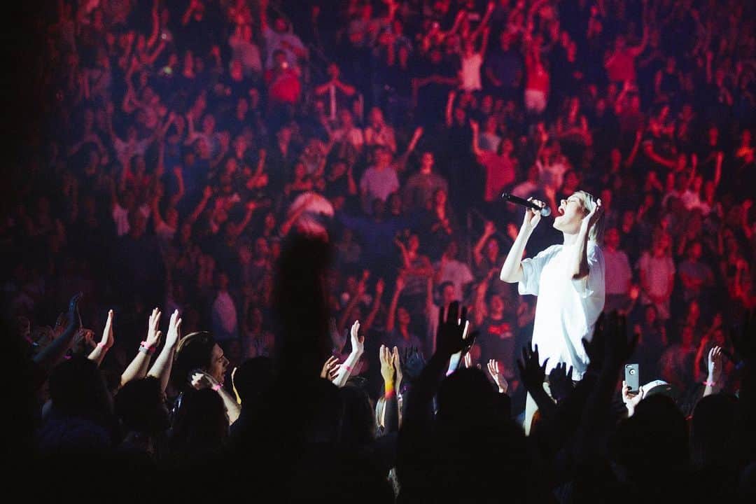 ユナイテッドのインスタグラム：「The People Tour — Fresno, CA」