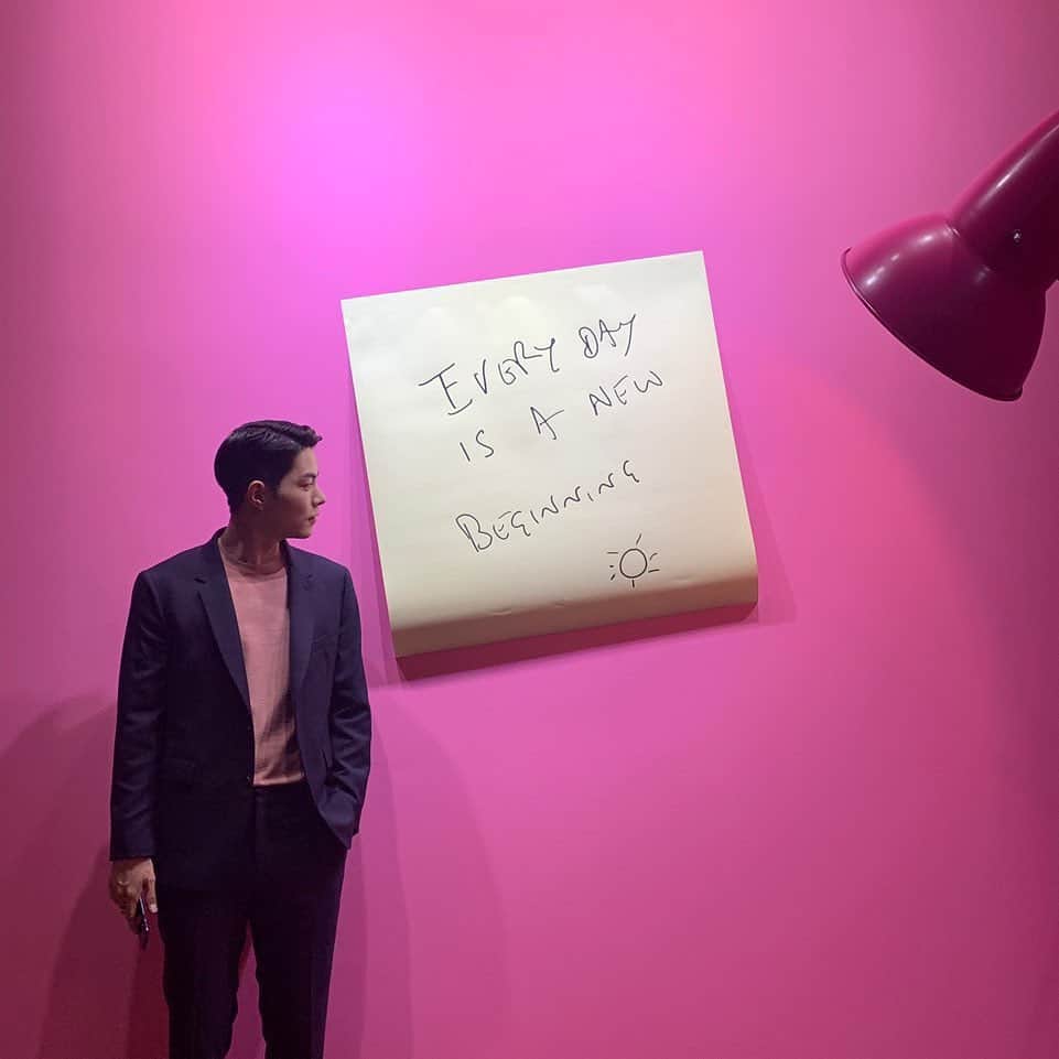 ホン・ジョンヒョンのインスタグラム：「Hello My name is paul smith #ddp #paulsmith」