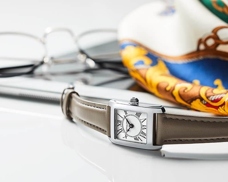 Frederique Constant Japanさんのインスタグラム写真 - (Frederique Constant JapanInstagram)「ㅤㅤㅤㅤㅤ ベルトを付け替えるだけで、色んな雰囲気を楽しんで ㅤㅤㅤㅤㅤ 《クラシック カレ レディース》 FC-200MC16 ㅤㅤㅤㅤㅤ —————————————————— 【スパークリング レディース フェスタ 2019】 ・期間 : 2019/4/26 (金) ～ 2019/6/9 (日) ・対象時計を対象店舗にてお買い上げのお客様へ、4色の中からお好きな替えストラップ（ピンバックル付）をプレゼント。 ㅤㅤㅤㅤㅤ ※詳しくはプロフィールから公式サイトへ —————————————————— ㅤㅤㅤㅤㅤㅤㅤㅤㅤㅤㅤㅤㅤ #FrederiqueConstant #swiss #swissmade #swisswatch #watch #wristwatch #classic #carree #quartz #3atm #CalfLeatherStrap #フレデリックコンスタント #スイス #スイス時計 #時計 #腕時計 #クラシック #カレ #クォーツ #3気圧防水 #カーフレザーストラップ」6月7日 19時07分 - frederiqueconstantjapan