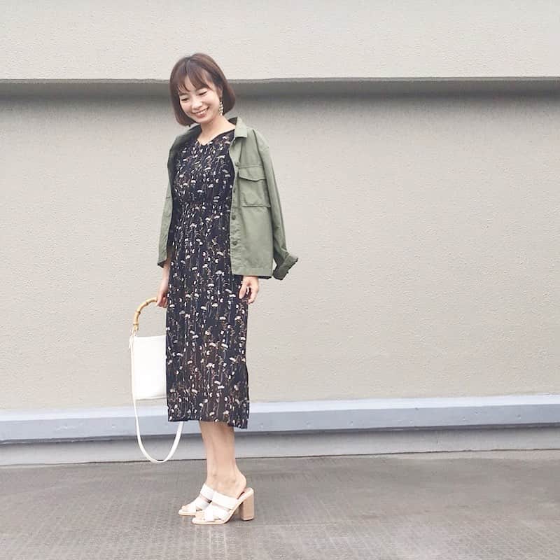 EDIST. CLOSET さんのインスタグラム写真 - (EDIST. CLOSET Instagram)「本日のブログはリアル会員様代表maachiさん(H154)が更新‼️﻿ ﻿ @maachi.k.k_home ﻿ Web Storeでも大人気、再入荷したばかりの﻿ ワンピースをグルグル着回し‼️✨✨✨﻿ 目から鱗の収納術も必見‼️ ▶︎ https://ameblo.jp/edist-closet/entry-12470442541.html﻿ ﻿ ﻿ ﻿ ﻿ ﻿ ワンピース #EDISTCLOSET﻿ フラワープリントエアリーワンピース（Iセット）Sサイズ﻿ ﻿ ジャケット #UNIQLO﻿ ﻿ バッグ #LEPSIM﻿ ﻿ ﻿ ﻿ ﻿ ﻿ ﻿ ﻿ ﻿ ﻿ ﻿  #エディストクローゼット  #着回し  #ファッションレンタル #ワンピース﻿  #オフィスコーデ #通勤コーデ  #通勤服  #お仕事コーデ #オフィスカジュアル  #体型カバー  #おしゃれさんと繋がりたい #OLコーデ  #仕事復帰  #フォロバ #相互フォロー  #相互 ﻿#ponte_fashion  #locari #ootd_kob #mamagirl #mineby3mootd #アラサーコーデ #アラフォーコーデ #ユニクロ #uniqloコーデ」6月7日 19時07分 - edist.closet