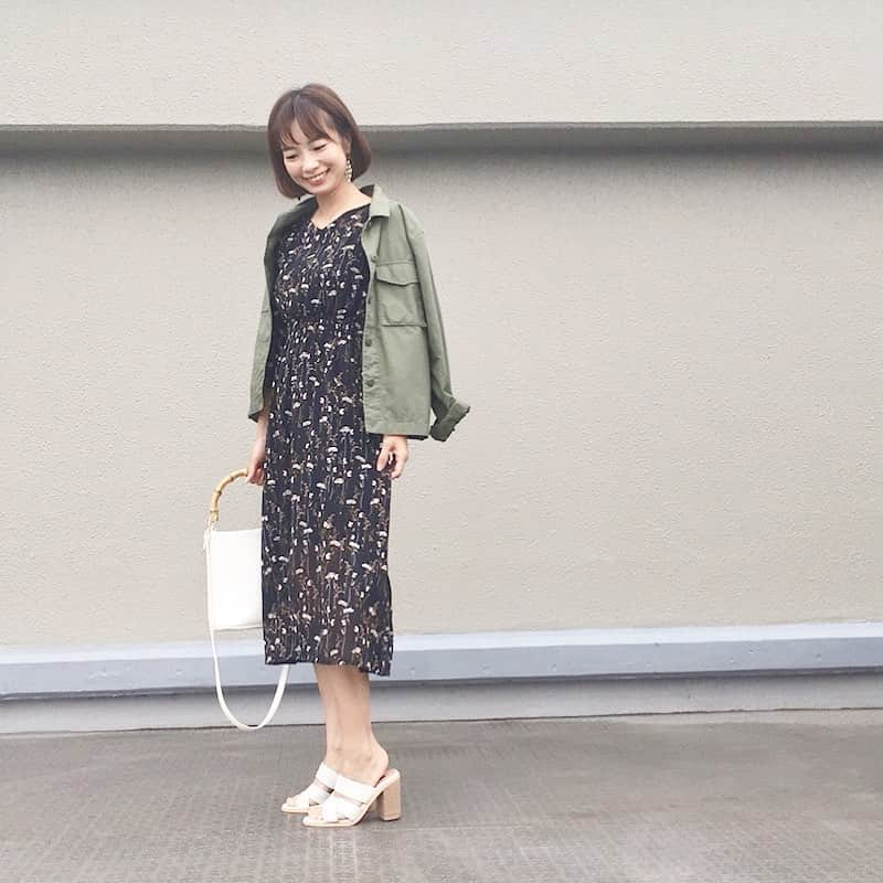 EDIST. CLOSET さんのインスタグラム写真 - (EDIST. CLOSET Instagram)「本日のブログはリアル会員様代表maachiさん(H154)が更新‼️﻿ ﻿ @maachi.k.k_home ﻿ Web Storeでも大人気、再入荷したばかりの﻿ ワンピースをグルグル着回し‼️✨✨✨﻿ 目から鱗の収納術も必見‼️ ▶︎ https://ameblo.jp/edist-closet/entry-12470442541.html﻿ ﻿ ﻿ ﻿ ﻿ ﻿ ワンピース #EDISTCLOSET﻿ フラワープリントエアリーワンピース（Iセット）Sサイズ﻿ ﻿ ジャケット #UNIQLO﻿ ﻿ バッグ #LEPSIM﻿ ﻿ ﻿ ﻿ ﻿ ﻿ ﻿ ﻿ ﻿ ﻿ ﻿  #エディストクローゼット  #着回し  #ファッションレンタル #ワンピース﻿  #オフィスコーデ #通勤コーデ  #通勤服  #お仕事コーデ #オフィスカジュアル  #体型カバー  #おしゃれさんと繋がりたい #OLコーデ  #仕事復帰  #フォロバ #相互フォロー  #相互 ﻿#ponte_fashion  #locari #ootd_kob #mamagirl #mineby3mootd #アラサーコーデ #アラフォーコーデ #ユニクロ #uniqloコーデ」6月7日 19時07分 - edist.closet