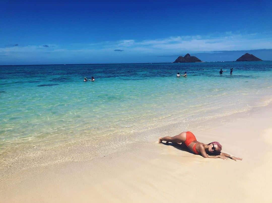 Nazukiのインスタグラム：「Lanikai Beach🌴🌴 綺麗すぎた✨✨✨ #hawaii #beach #lanikaibeach #trip #vacation #ハワイ #子連れ旅」