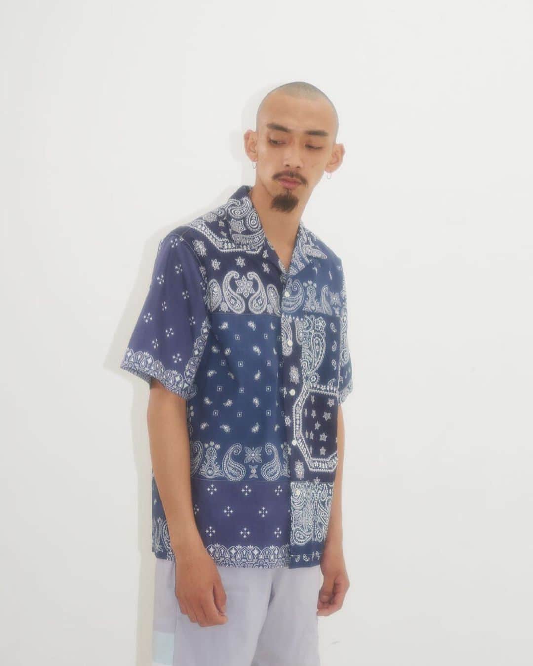 JOURNAL STANDARD relumeさんのインスタグラム写真 - (JOURNAL STANDARD relumeInstagram)「﻿ ELEPHANT BRAND × relume﻿ ﻿ LOOK 本日公開！﻿ ﻿ 詳しくは本日のストーリーズ”ELEPHANT”よりご覧ください。﻿ ﻿ ﻿ #elephantbrand﻿﻿﻿ #bandana﻿﻿﻿ #shirts﻿﻿﻿ #shorts﻿﻿﻿﻿﻿﻿﻿ #summer﻿﻿﻿﻿﻿﻿ #mens﻿﻿﻿ #ladys﻿﻿﻿﻿﻿ #journalstandardrelume﻿﻿﻿﻿﻿﻿﻿﻿﻿ #relume﻿﻿﻿﻿﻿﻿﻿﻿﻿ #baycrews﻿﻿﻿﻿﻿﻿﻿﻿﻿ #エレファントブランド﻿﻿ #バンダナ﻿﻿ #ペイズリー柄﻿﻿﻿ #ジャーナルスタンダードレリューム﻿﻿﻿﻿﻿﻿﻿﻿﻿ #ベイクルーズ﻿﻿﻿﻿﻿﻿」6月7日 19時34分 - js_relume