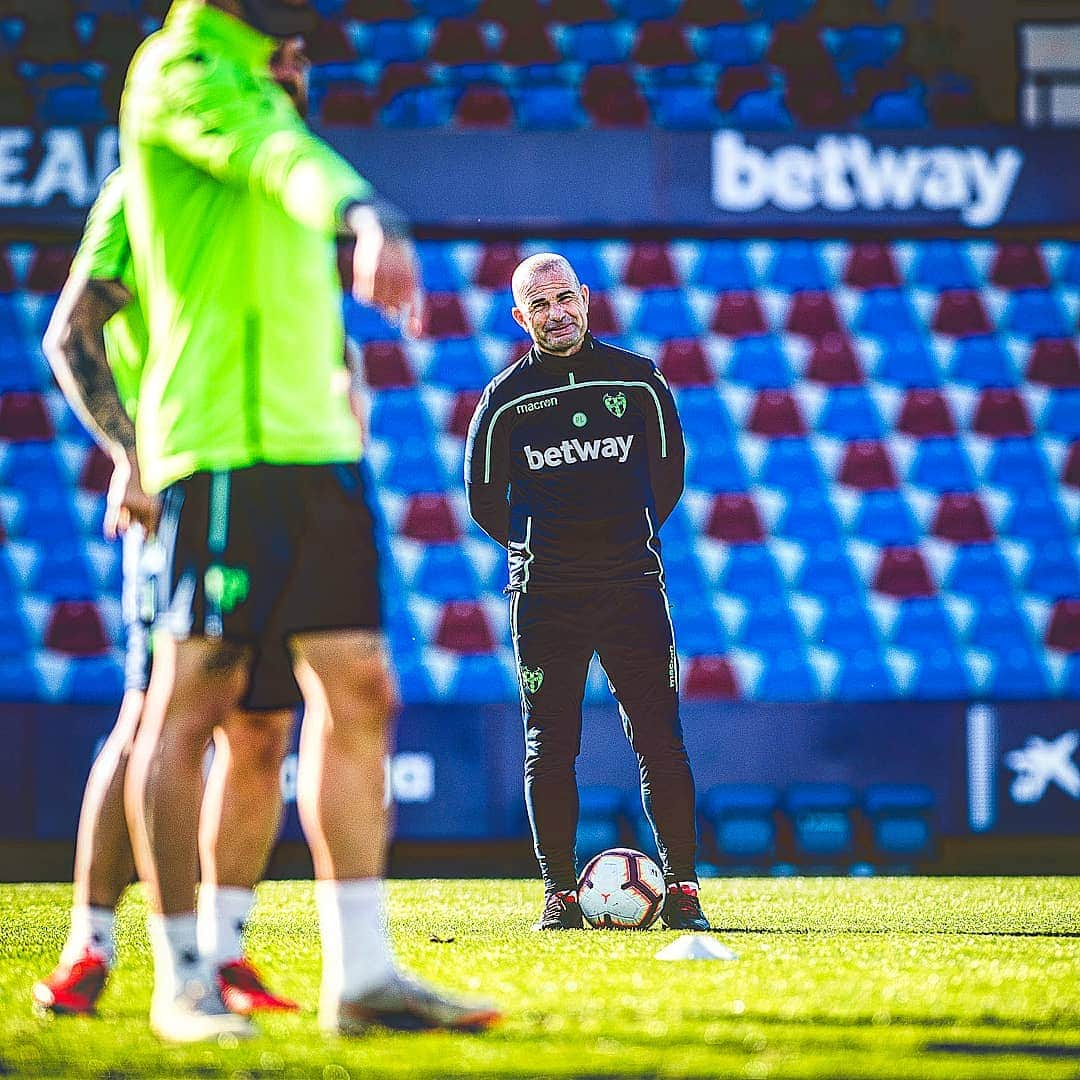 レバンテUDさんのインスタグラム写真 - (レバンテUDInstagram)「Mr Paco 🐸💪 ---- #OrgullGranota #MachoLevante #LevanteUD #Laliga #LaLigaSantander #futbol #football」6月7日 19時45分 - levanteud