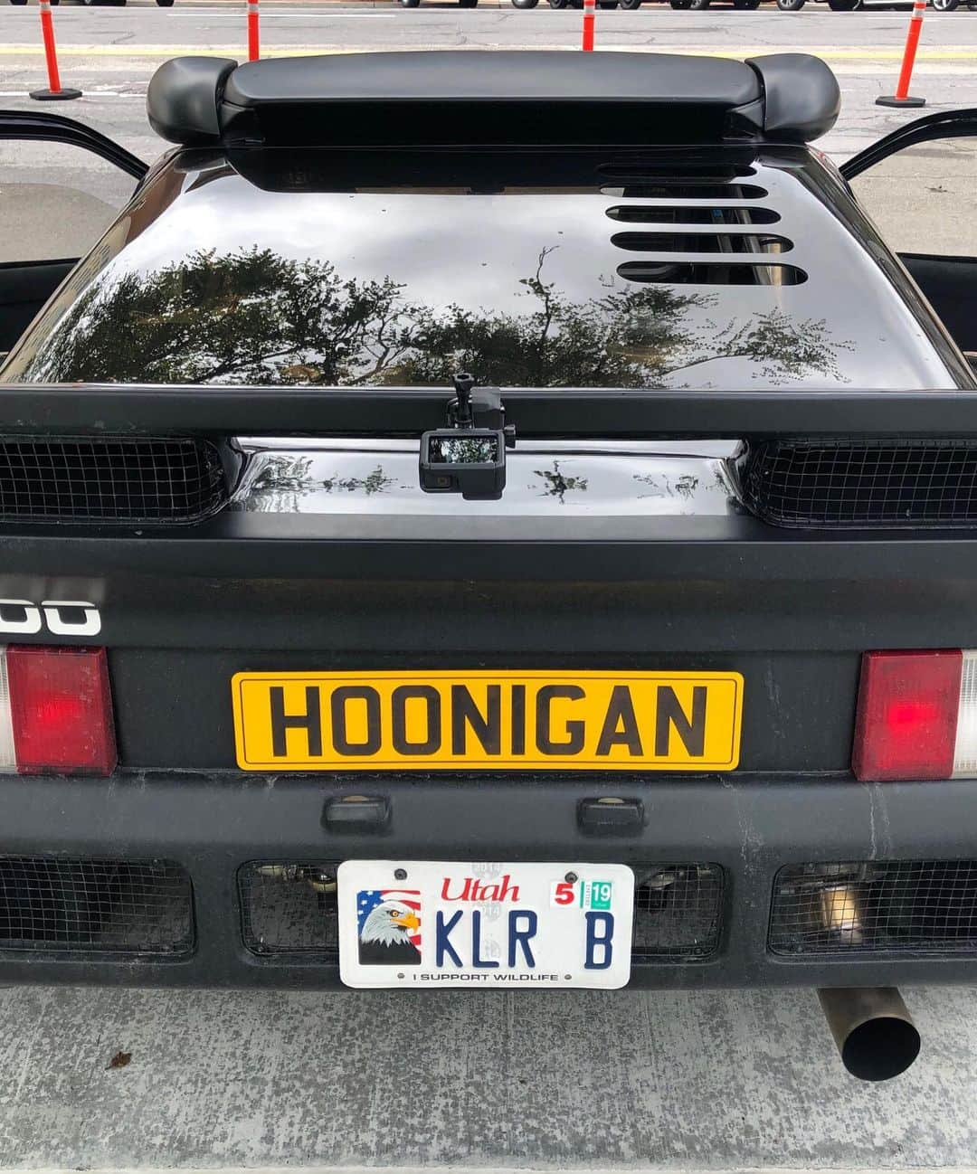 ケン・ブロックさんのインスタグラム写真 - (ケン・ブロックInstagram)「Rear-ends that I love: my @Ford RS200 with my @theHoonigans “euro” license plate and my Utah “KLR B” Group B tribute custom plate. And of course an @GoPro mount for documenting fireballs out of the exhaust on my drive from Park City down to Salt Lake for the Nitro Rallycross press conference. Wanna see this thing on the streets? Link in my bio! #KillerB #notWuTangkillerbees #GroupB #FordRS200」6月7日 19時45分 - kblock43