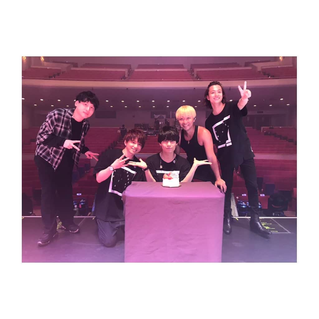 のインスタグラム：「#thankyou #平津mgチョイスの #🎂 #小さすぎだろ😂」