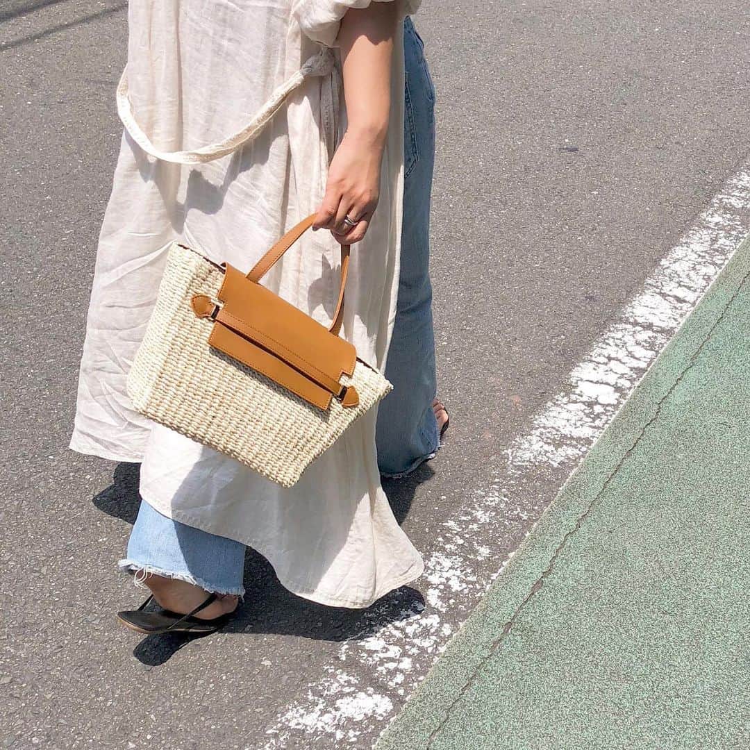 TOPKAPI / トプカピさんのインスタグラム写真 - (TOPKAPI / トプカピInstagram)「   《denim× basket》  夏の定番スタイル🌻🍹  @topkapi_official  #bag#2019ss#topkapi_bag#spring#summer#fashion#japan#topkapi#トプカピ#topkapi_bag」6月7日 11時38分 - breath_official_