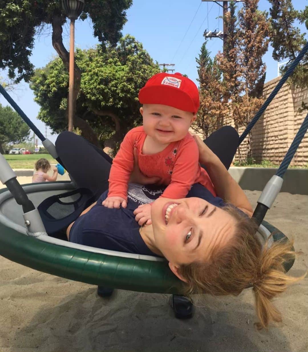 エリカ・クリステンセンのインスタグラム：「Daddy / dope baby photographer」