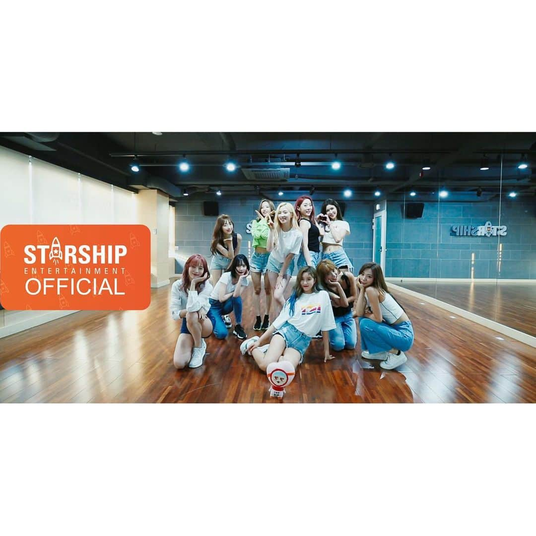 宇宙少女さんのインスタグラム写真 - (宇宙少女Instagram)「[Dance Practice] #우주소녀 - #Boogie_Up Fixed Cam Ver ‬ ‪뮤직비디오 조회수 100만 달성 ‬ ‪스페셜 영상을 공개합니다🥰 ‬ ‪#우정 지금 바로 만나보세요‼‬ ‪**마지막 함성주의🚨🤭‬ ‪ 👀💘😘👇‬ ‪ https://youtu.be/hIs_Qw_-08s ‬ ‪ http://www.vlive.tv/video/133179 ‬ ‪ ‬ ‪#BoogieUp #부기업 ‬ ‪#우주소녀_BoogieUp‬ #우주스타그램 #WJSN」6月7日 12時01分 - wjsn_cosmic