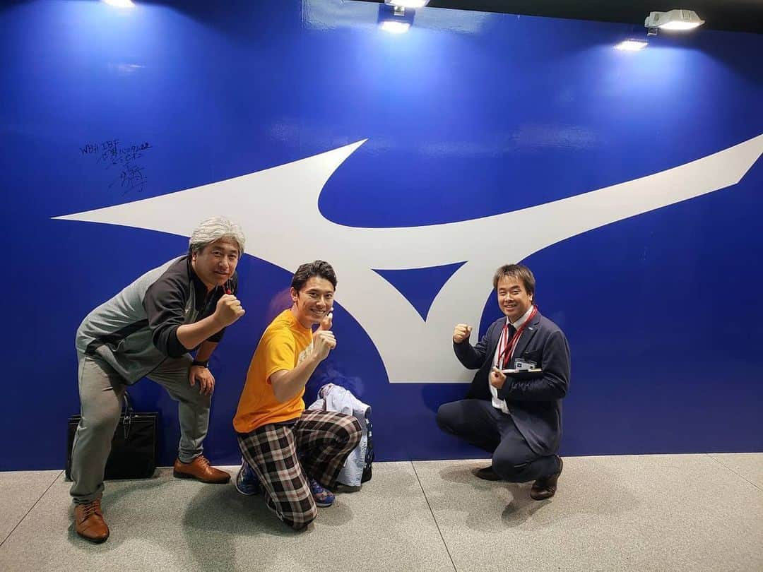 こにわさんのインスタグラム写真 - (こにわInstagram)「2020年のMIZUNOさんは世界最高の本気です！  さあ、体も心も走る鳥、RunBirdになれ‼️🏃‍♂️🦅 #mizuno #sports」6月7日 12時08分 - koniwa1982