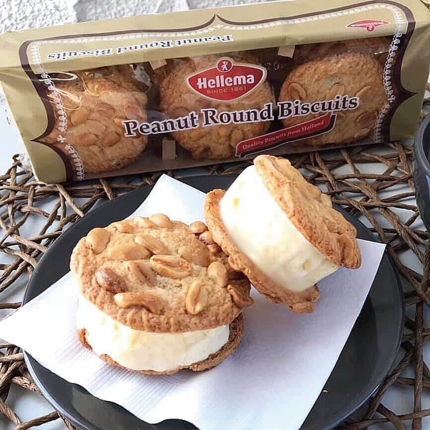キタノ商事株式会社さんのインスタグラム写真 - (キタノ商事株式会社Instagram)「🇳🇱ヘレマ [ピーナッツラウンドクッキー・デリシャス ピーナッツクッキー] ピーナッツが沢山入ったブランド人気No.1の [ピーナッツラウンドクッキー]は3度焼くことでザクザクした軽い食感に。バニラアイスをサンドするだけでかんたんおうちでカフェ気分☕️是非お試しください。  商品詳細情報はこちら @kitano_pr  #キタノ商事 #ヘレマ #Hellema #ピーナッツラウンドクッキー #デリシャスピーナッツクッキー #オランダ #世界のおいしさをキタノから」6月7日 12時23分 - kitano_kk