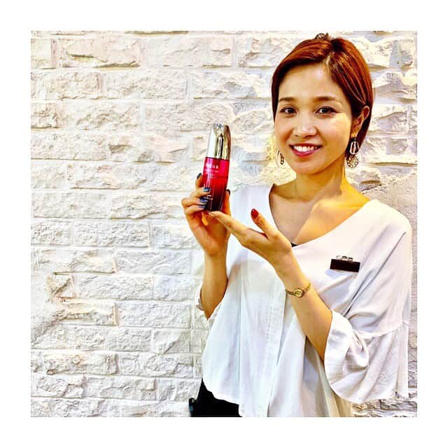 unopulir南森町さんのインスタグラム写真 - (unopulir南森町Instagram)「こんにちは！  今日の滝本さん🎊  Aujua イミュライズのヘアオイルの紹介です！  カラーやパーマのダメージが  気になりだしたお客様！  ダメージに負けない強度な髪を  作りませんか？  Aujuaを使うとダメージに負けない  健康的で美しい髪にしていくことができますよ😊  #ウノプリール#ウノプリール南森町#サロン#美容室#美容院#かわいい#hair#アレンジ#髪型#ショートボブ#ボブ#ヘアカラー#グレージュ#いいね#大阪天満宮#南森町#カット#ポニーテール#ヘアセット#簡単ヘアアレンジ  #猫#グラデーションカラー」6月7日 13時07分 - unopulir_minamimorimachi