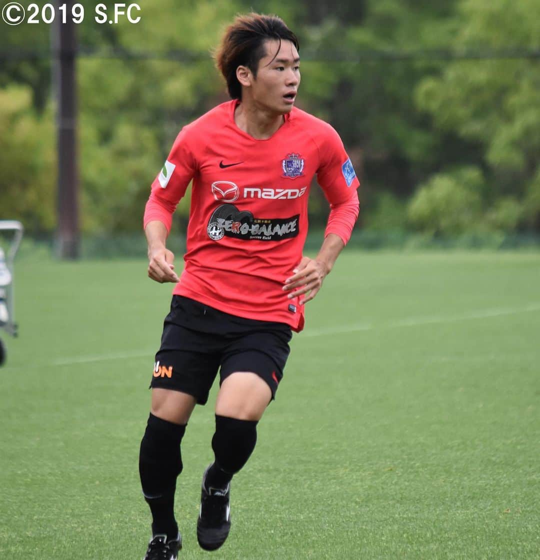 サンフレッチェ広島さんのインスタグラム写真 - (サンフレッチェ広島Instagram)「公式戦がない今週はトレーニングに集中して取り組んでいます⚽ チーム全員でレベルアップを図ります❗️ #パトリック選手 #高橋壮也選手 #ドウグラス・ヴィエイラ選手 #森島司選手 #sanfrecce #ICHIGAN」6月7日 13時13分 - sanfrecce.official