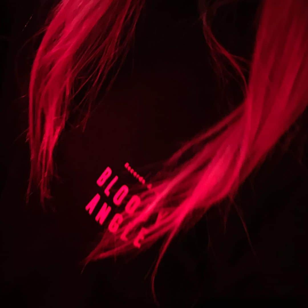YOSHIROTTENのインスタグラム：「ブラッTEE @bloodyangle_tokyo」