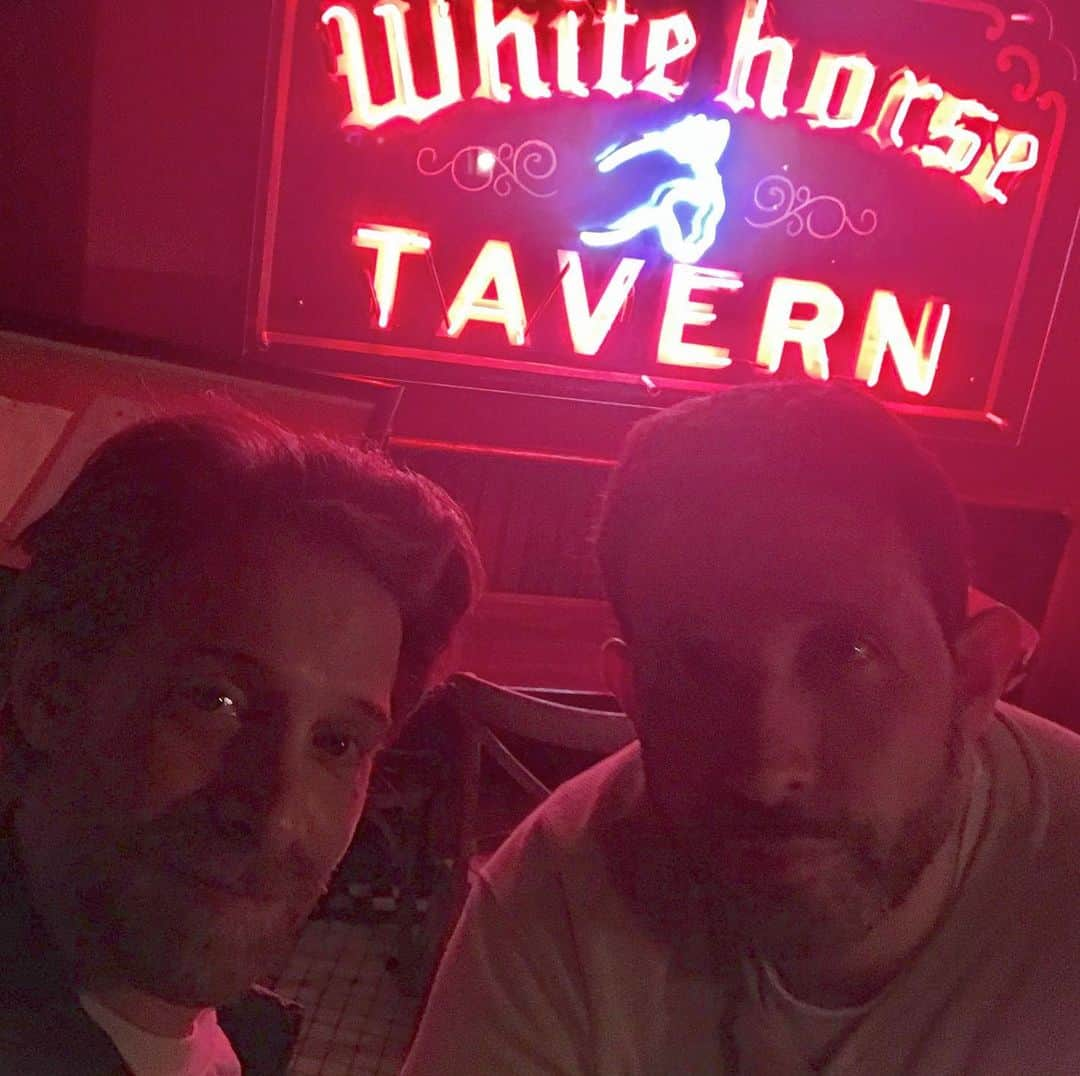 セス・グリーンさんのインスタグラム写真 - (セス・グリーンInstagram)「Got to visit my dear friend @boyfromnewyorkcity and check out his beautiful @whitehorsetavern1880 project.  So proud of him for his passion and commitment to preserving this vital and historic bar. With a fantastic new menu, it still maintains the intimacy and creativity of the iconic original space. New York purists will be very happy.  Also note the thoughtful shrine set up to appease the legendary Dylan Thomas, may his spirit Rest In Peace.」6月7日 13時55分 - sethgreen