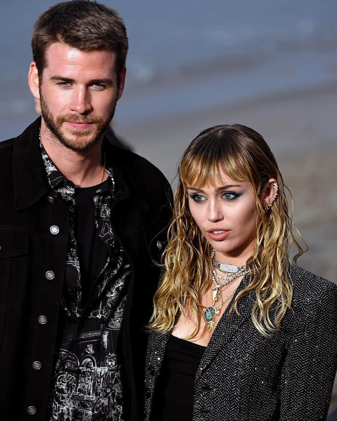 Just Jaredさんのインスタグラム写真 - (Just JaredInstagram)「@mileycyrus and @liamhemsworth couple up while attending the @ysl fashion show in Malibu! #MileyCyrus #LiamHemsworth #SaintLaurent Photos: Getty」6月7日 14時05分 - justjared