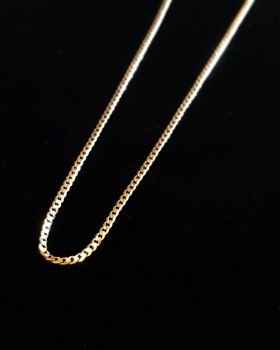 birthdeathさんのインスタグラム写真 - (birthdeathInstagram)「- Necklace -  左）14k Cuban link chain necklace（0.2×61cm） ・ 右）10k Snake chain necklace（0.17×56cm） ・ ・ #birthdeath #vintage #tokyo #shibuya #fashion #cubanlink  #snakechain」6月7日 14時12分 - birthdeath_tokyo