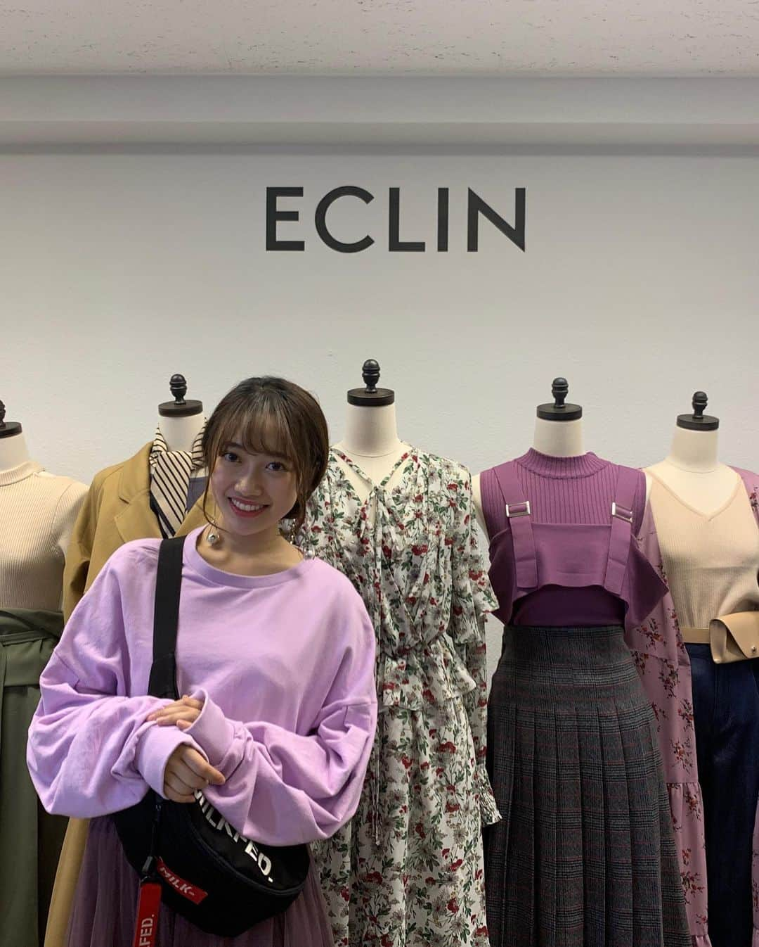 片原恵麻さんのインスタグラム写真 - (片原恵麻Instagram)「昨日はりのとECLINさんの展示会に行ってきたよ‪☺︎‬ . 可愛いお洋服に囲まれて幸せな気持ちになりました( *´꒳`* ) お洋服届くのが待ち遠しい…♥ . #ECLIN#展示会#秋服 @eclin_official」6月7日 14時41分 - emma_katahara